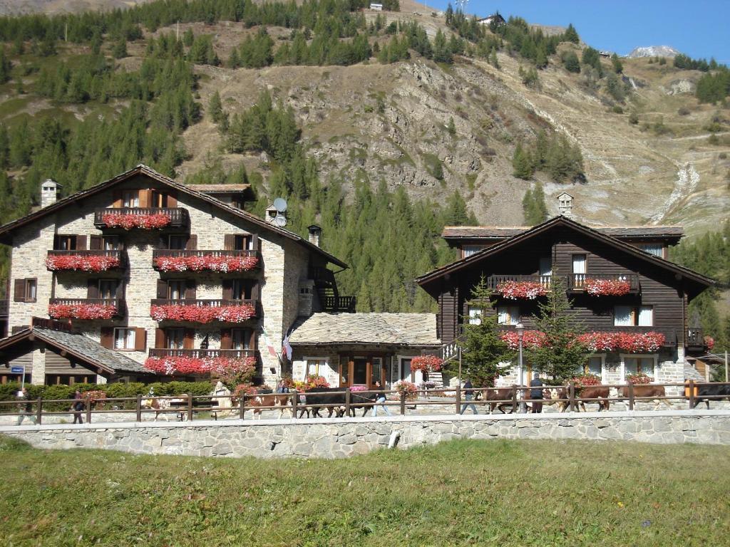 Petit Hotel Cogne Kültér fotó