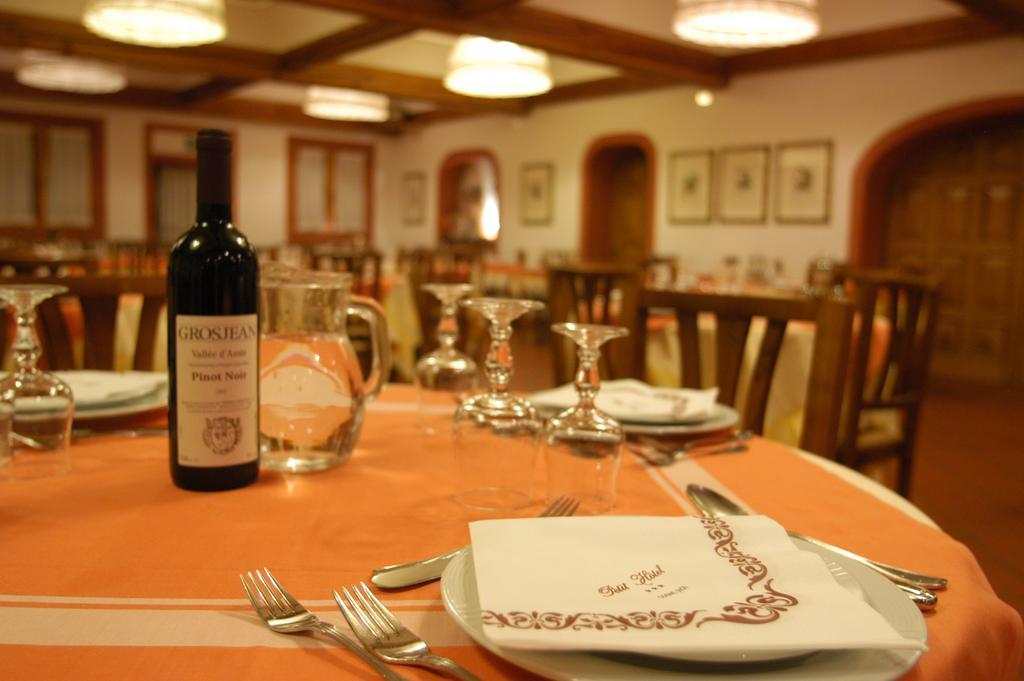 Petit Hotel Cogne Kültér fotó