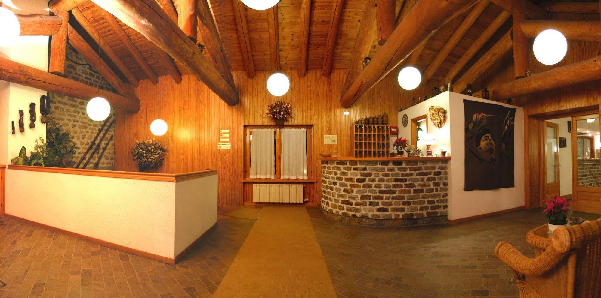 Petit Hotel Cogne Kültér fotó