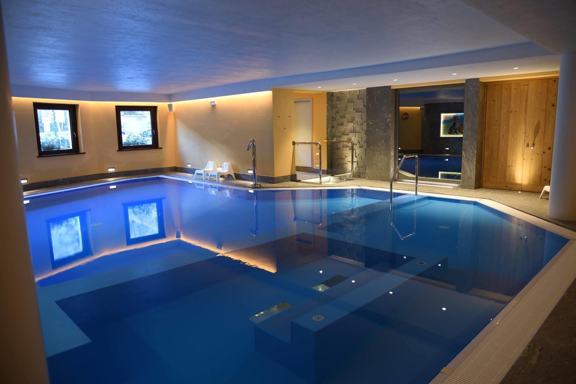 Petit Hotel Cogne Kültér fotó
