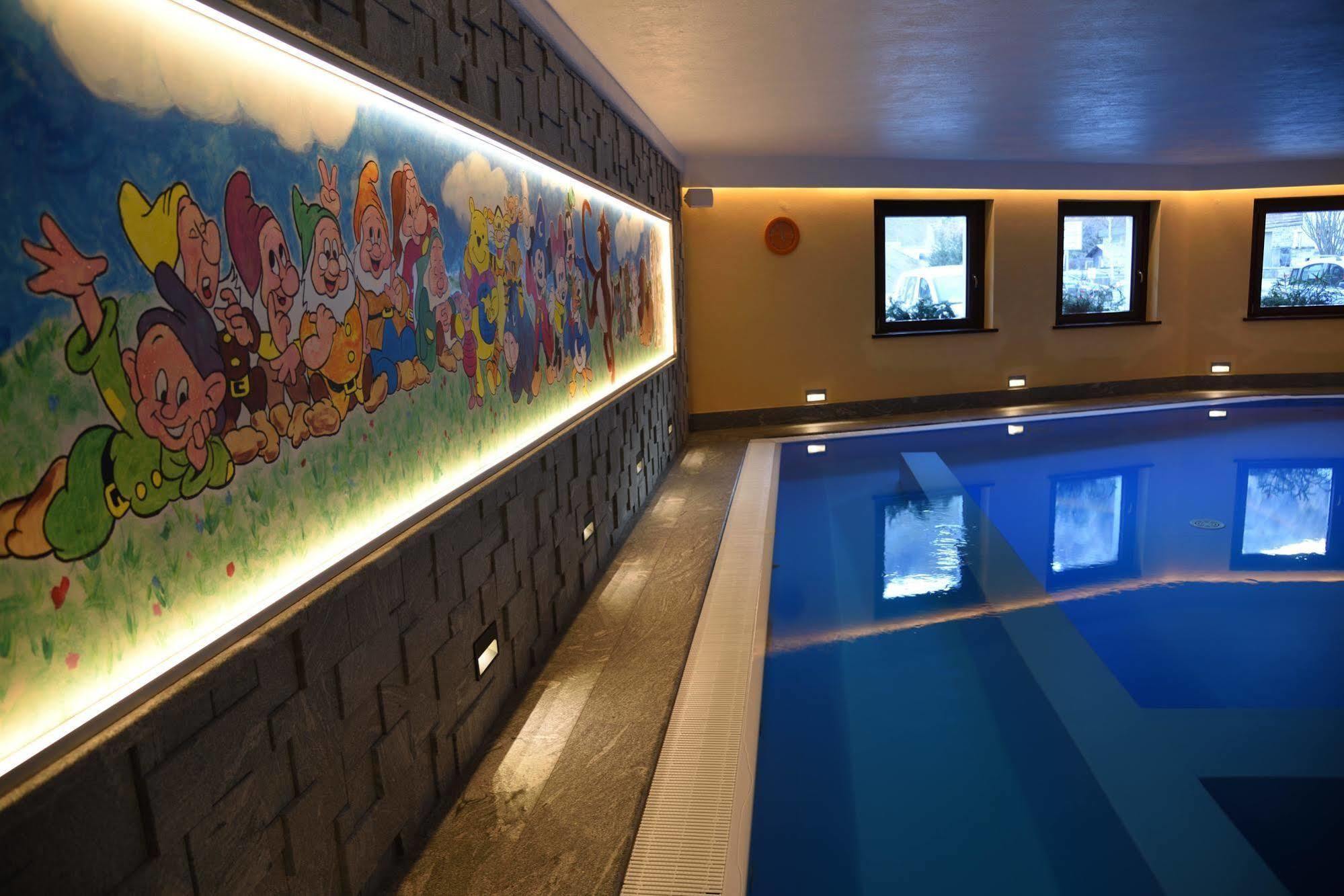 Petit Hotel Cogne Kültér fotó