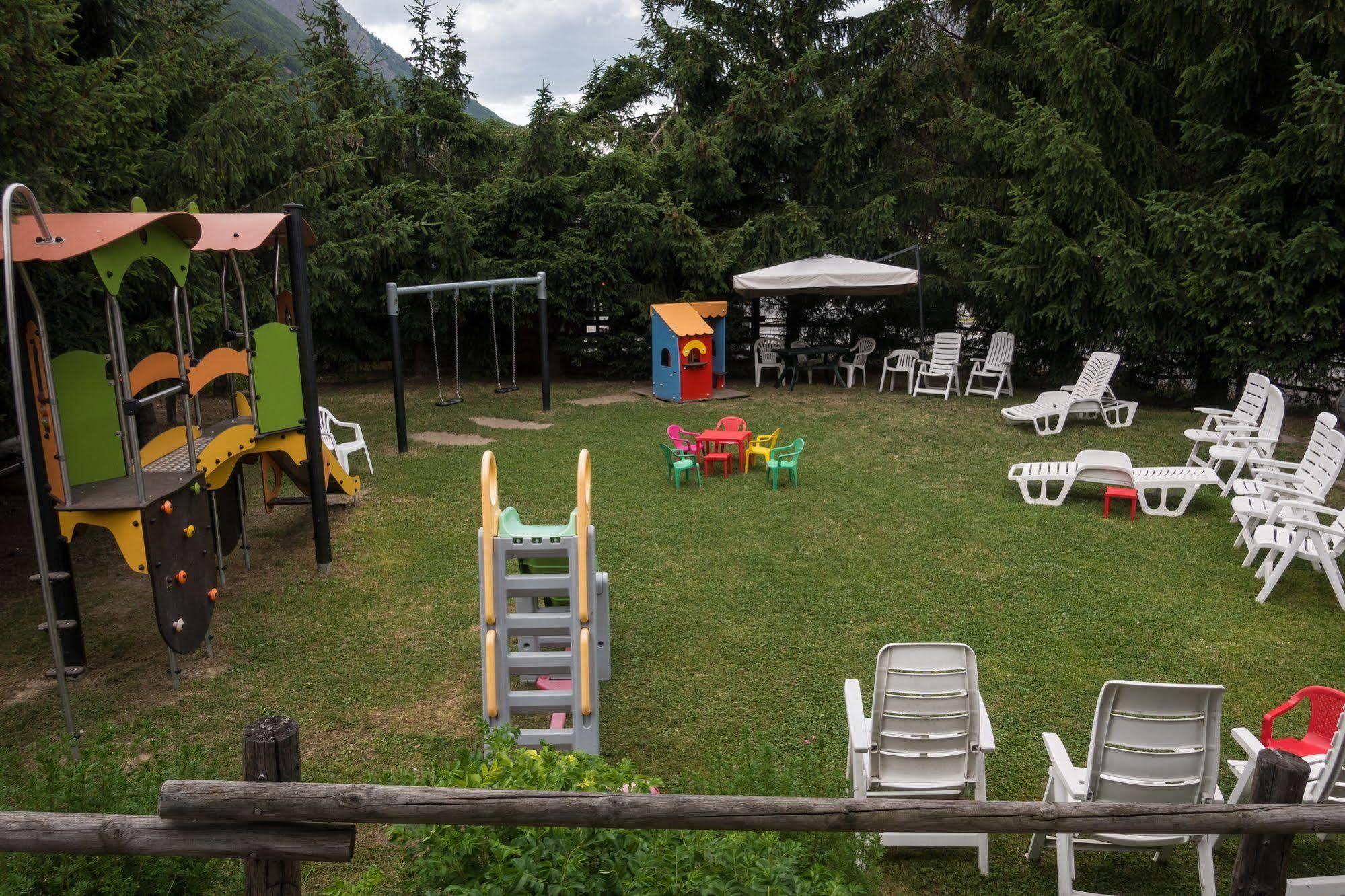 Petit Hotel Cogne Kültér fotó