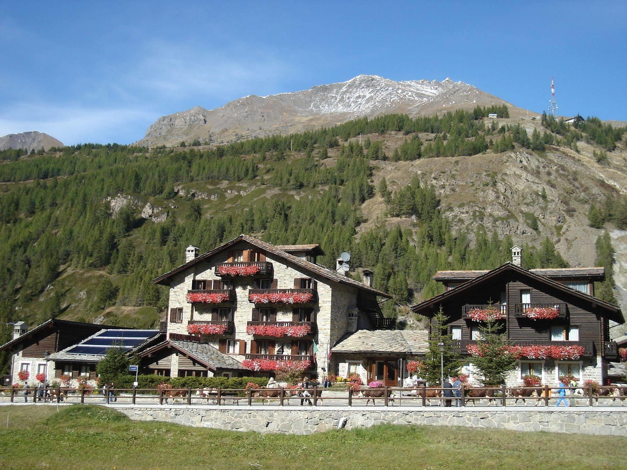 Petit Hotel Cogne Kültér fotó